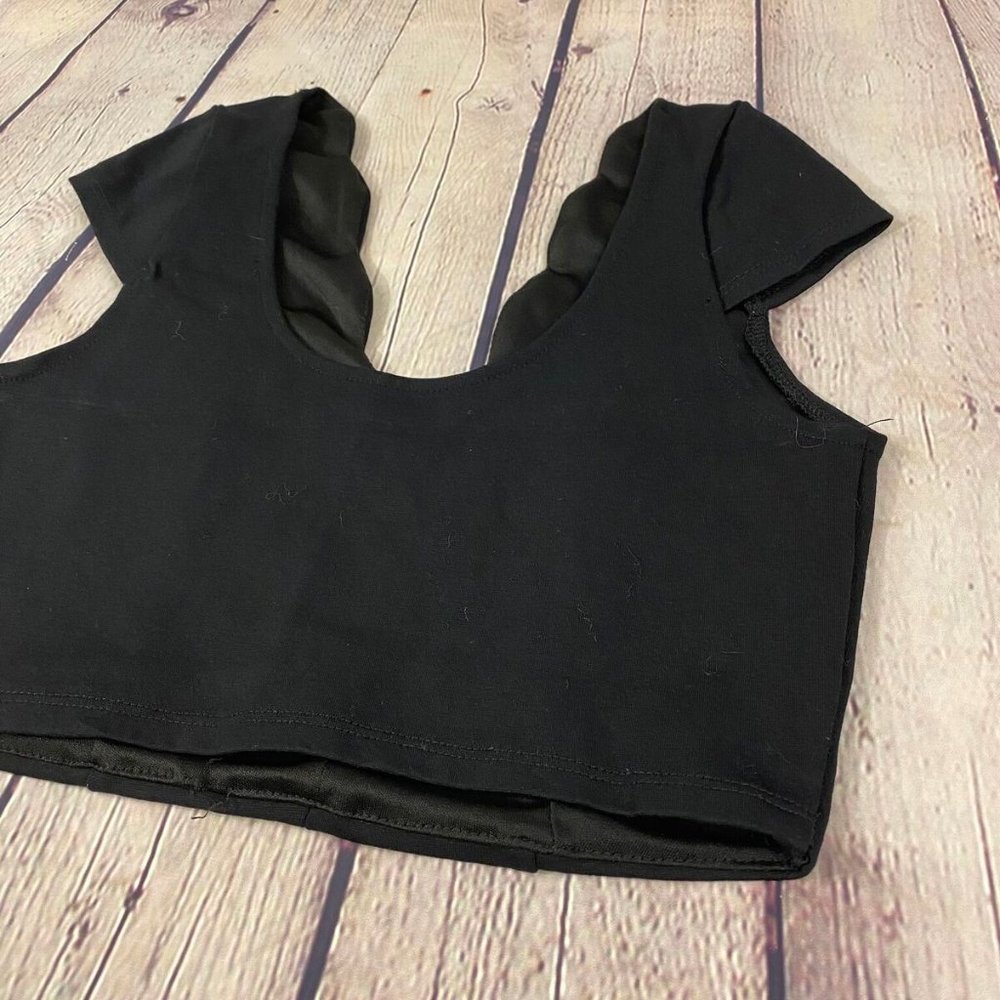 Lulu's Black Stretch Short Sleeve Casual Crop Top - Picture 3 of 5